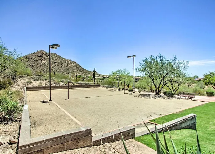 Pool Access! Snowbird Retreat In North Phoenix Holiday home